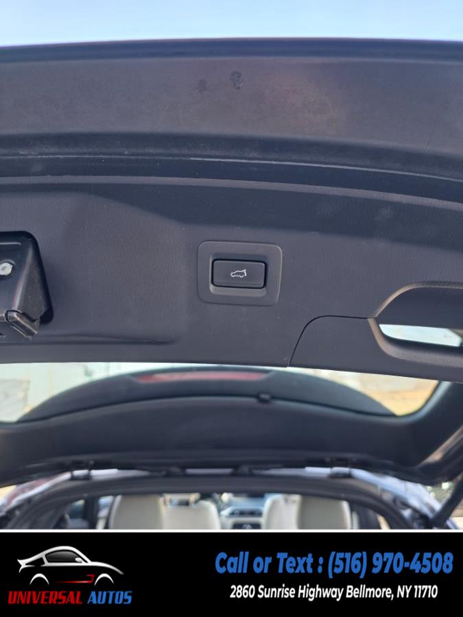 2023 Mazda CX-9 Signature AWD photo