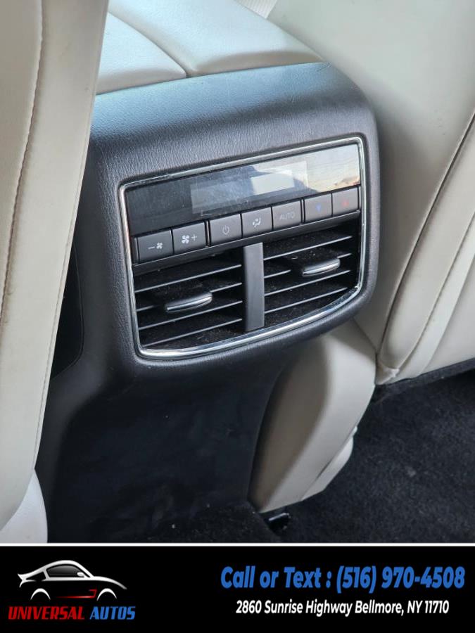 2023 Mazda CX-9 Signature AWD photo