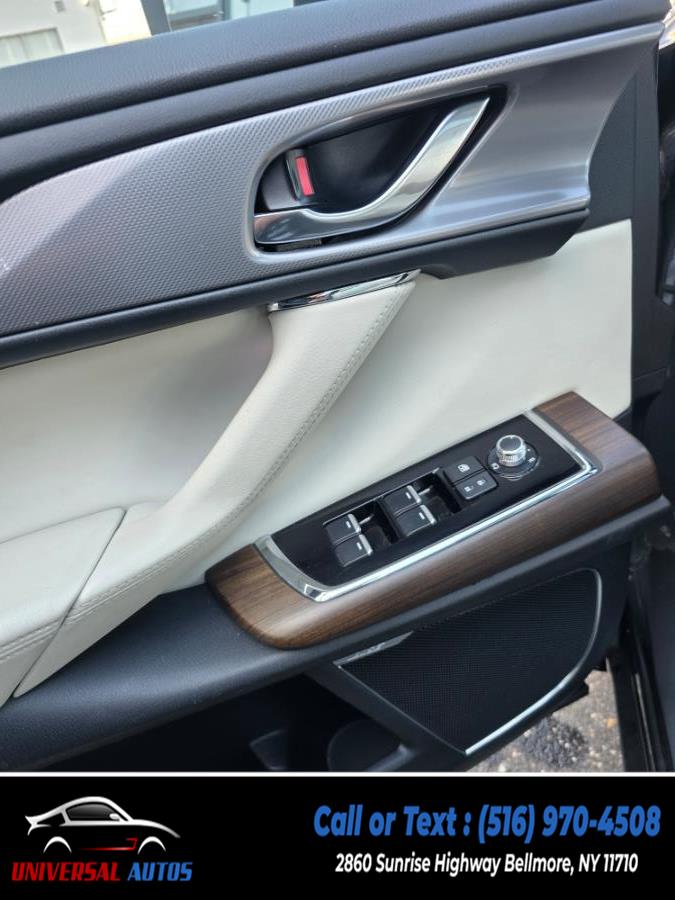 2023 Mazda CX-9 Signature AWD photo