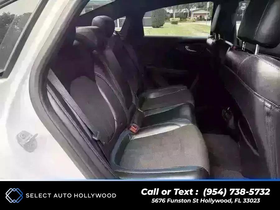 2016 Chrysler 200 200S Sedan 4D photo