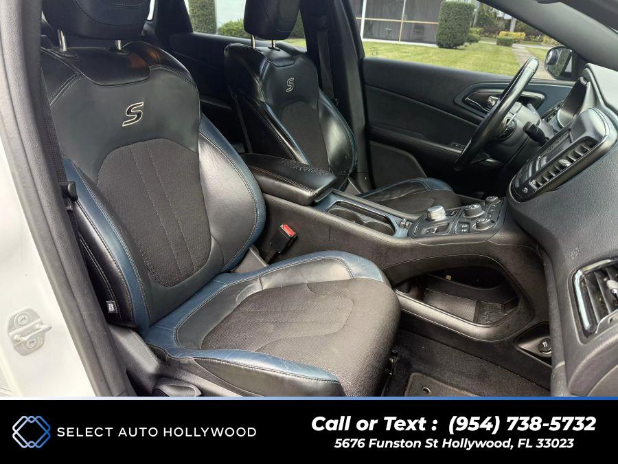2016 Chrysler 200 200S Sedan 4D photo