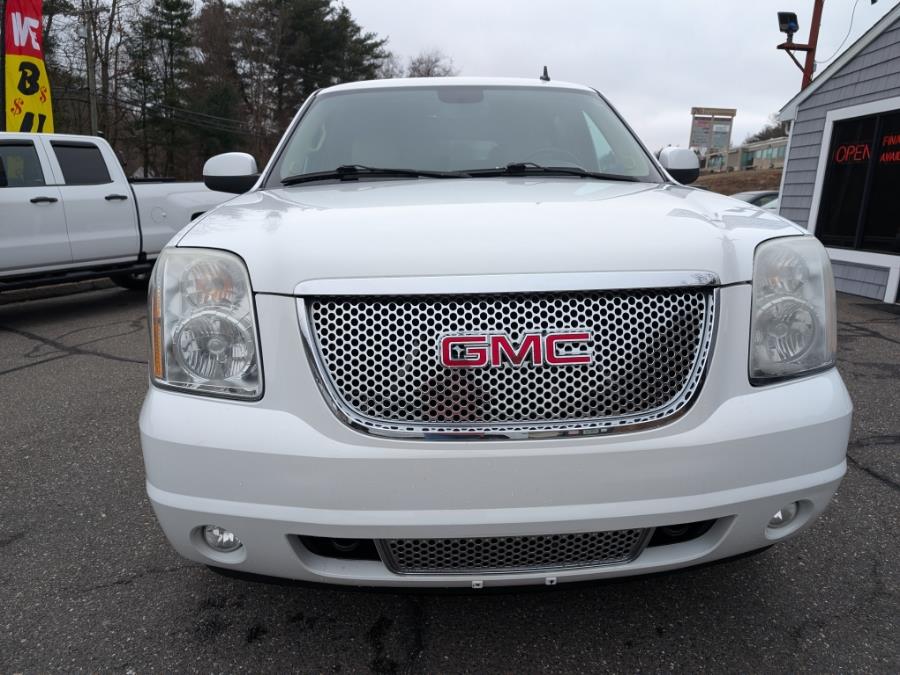 2010 GMC Yukon Denali photo