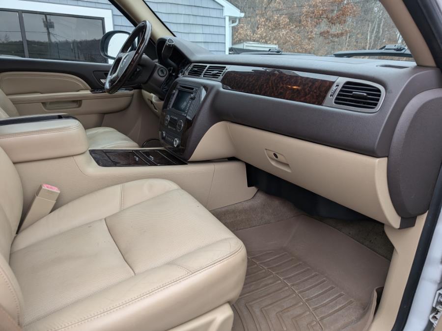 2010 GMC Yukon Denali photo