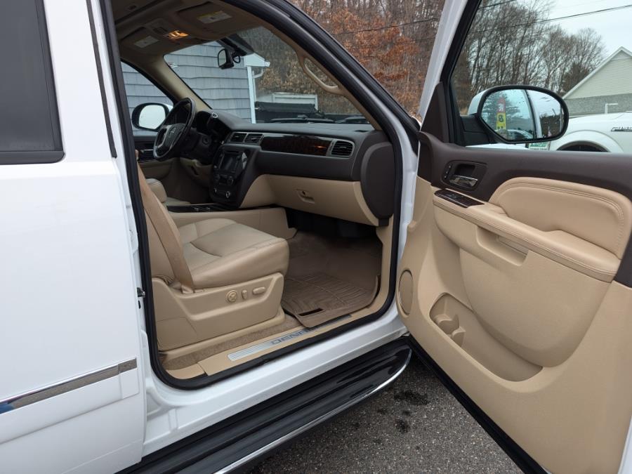 2010 GMC Yukon Denali photo