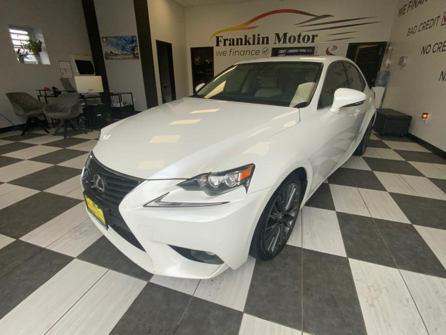 2015 Lexus IS 250 photo