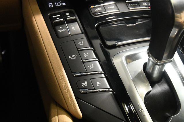 2016 Porsche Cayenne S photo