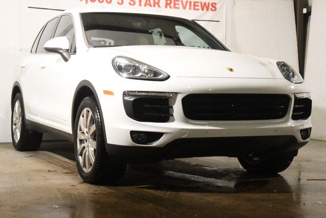 2016 Porsche Cayenne S photo