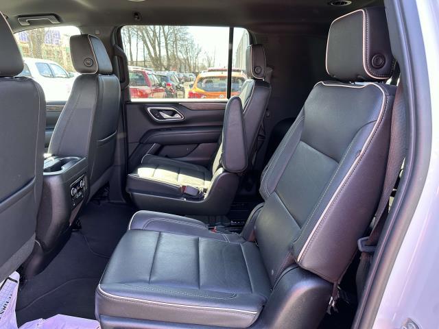 2023 Chevrolet Suburban Premier photo