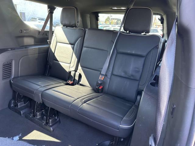 2023 Chevrolet Suburban Premier photo
