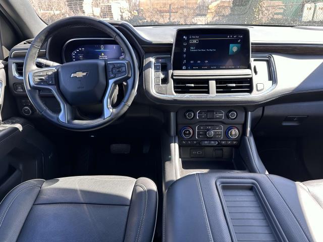2023 Chevrolet Suburban Premier photo