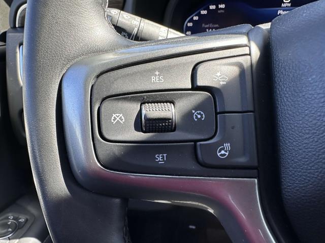 2023 Chevrolet Suburban Premier photo