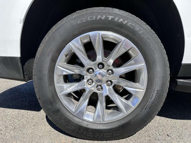 2023 Chevrolet Suburban Premier photo