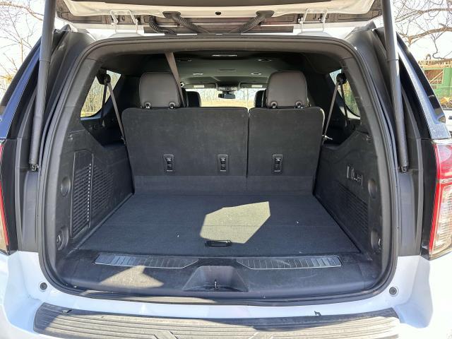 2023 Chevrolet Suburban Premier photo