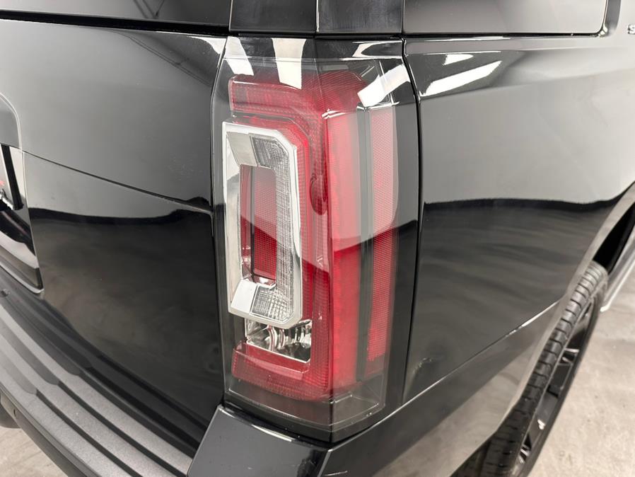 2017 GMC Yukon 4WD 4dr SLT photo