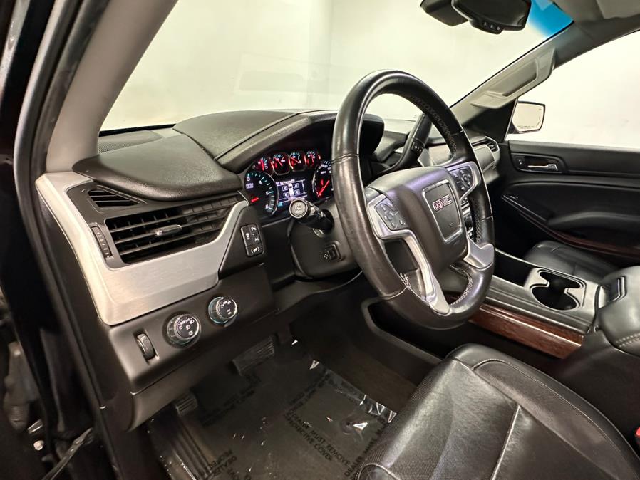 2017 GMC Yukon 4WD 4dr SLT photo