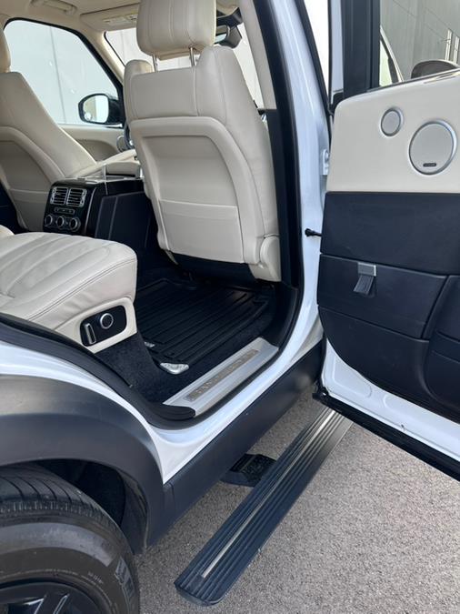 2017 Land Rover Range Rover V8 Supercharged LWB photo