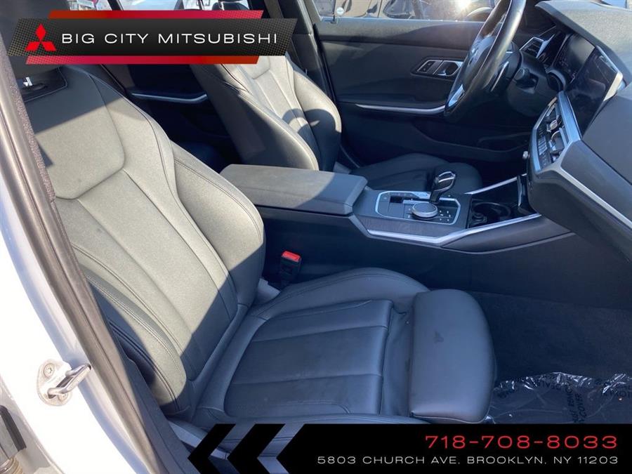 2021 BMW 3-Series 330i xDrive photo