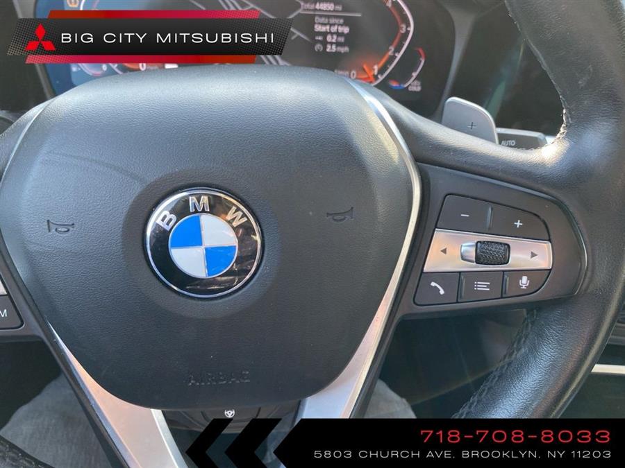 2021 BMW 3-Series 330i xDrive photo
