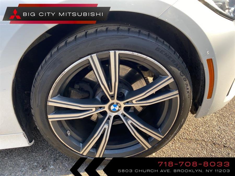 2021 BMW 3-Series 330i xDrive photo