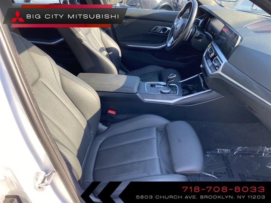 2021 BMW 3-Series 330i xDrive photo