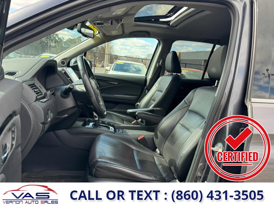 2017 Honda Ridgeline RTL-E 4x4 Crew Cab 5.3'' Bed photo
