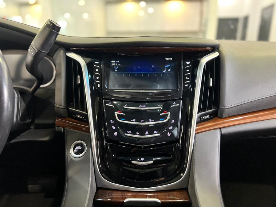 2020 Cadillac Escalade 4WD 4dr Premium Luxury photo