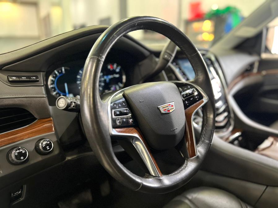 2020 Cadillac Escalade 4WD 4dr Premium Luxury photo