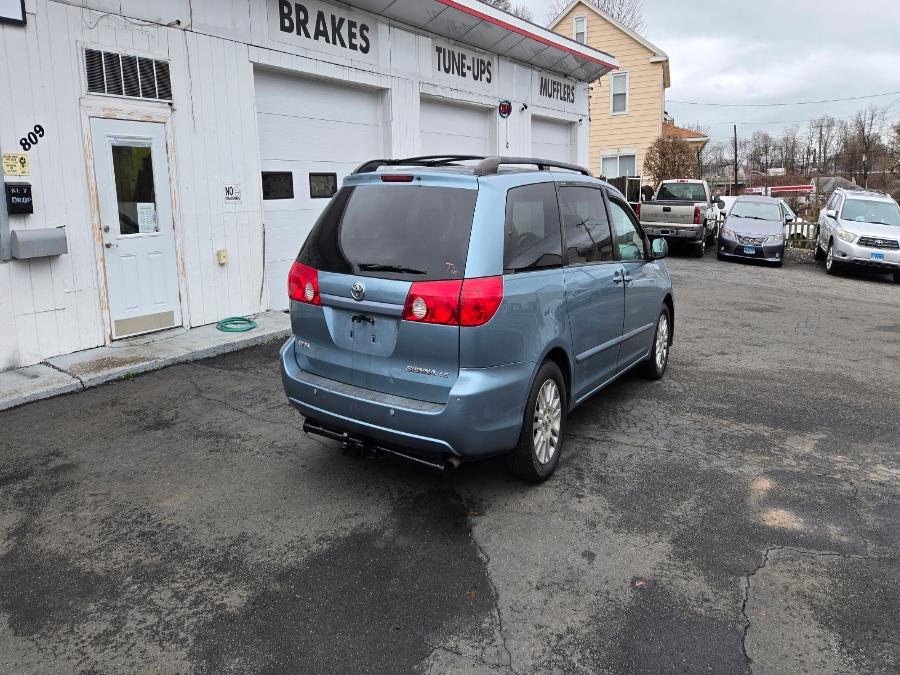 2008 Toyota Sienna CE 8-Passenger photo