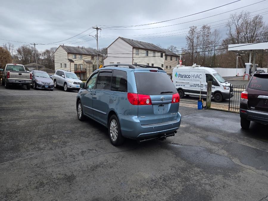 2008 Toyota Sienna CE 8-Passenger photo
