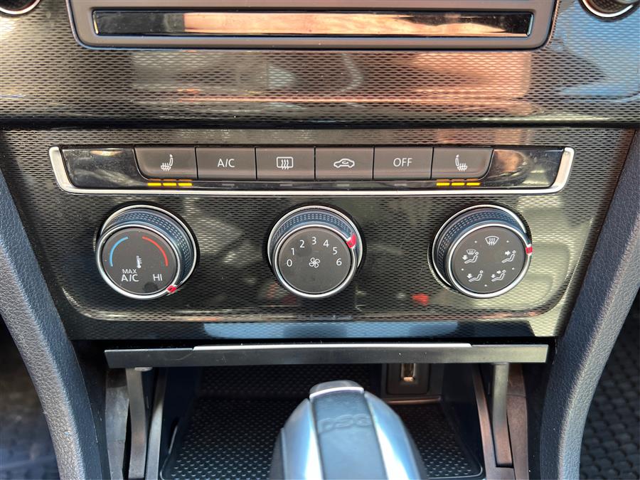 2015 Volkswagen Golf Gti 4dr HB DSG Autobahn photo