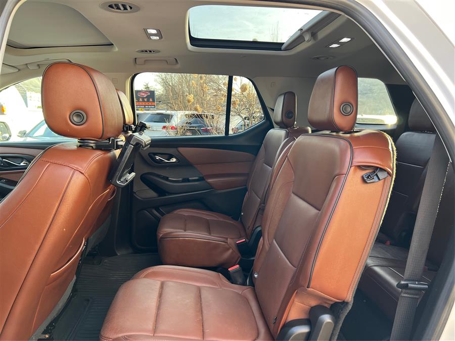 2018 Chevrolet Traverse AWD 4dr High Country w/2LZ photo