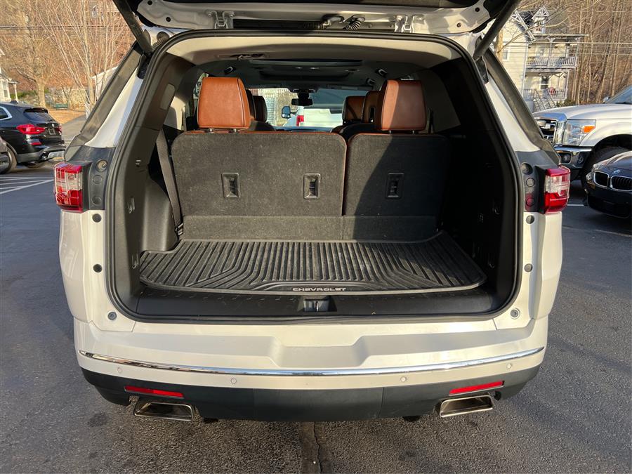 2018 Chevrolet Traverse AWD 4dr High Country w/2LZ photo