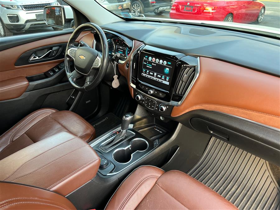 2018 Chevrolet Traverse AWD 4dr High Country w/2LZ photo