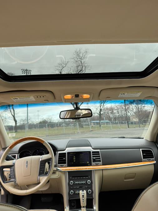 2010 Lincoln MKZ photo