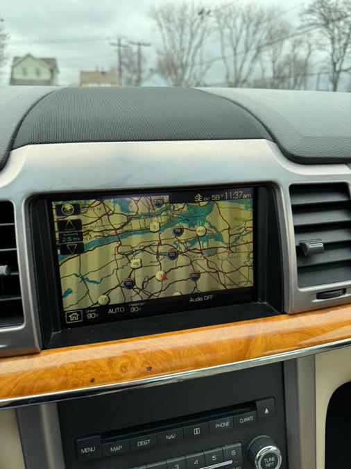 2010 Lincoln MKZ photo