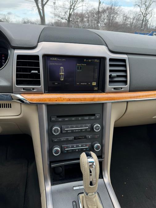 2010 Lincoln MKZ photo