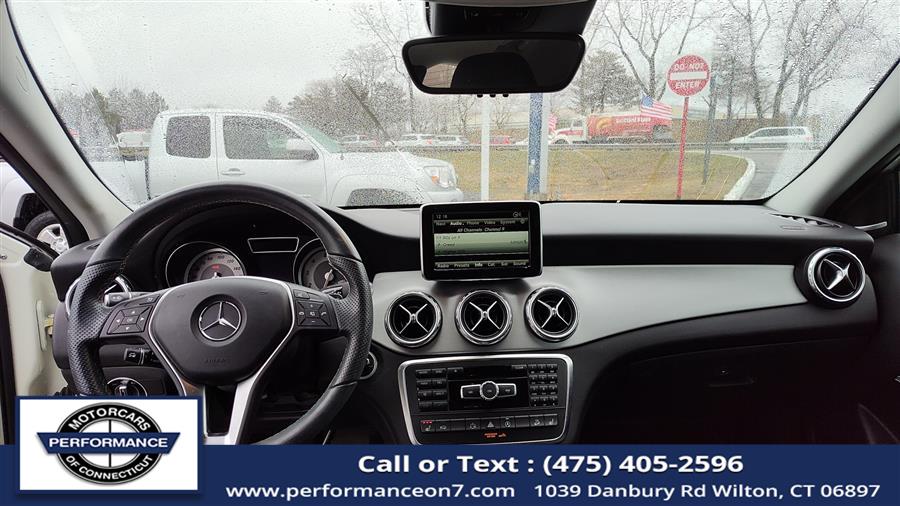 2015 Mercedes-Benz GLA-Class 4MATIC 4dr GLA 250 photo