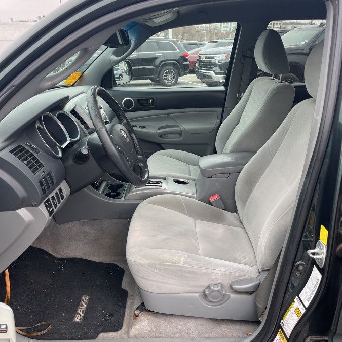2011 Toyota Tacoma V6 photo