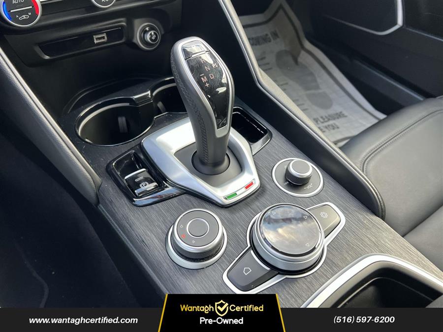 2020 Alfa Romeo Giulia AWD photo