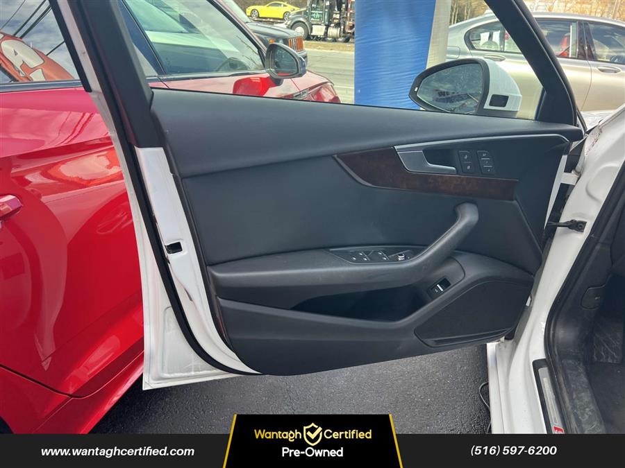 2019 Audi A4 Premium 45 TFSI quattro photo