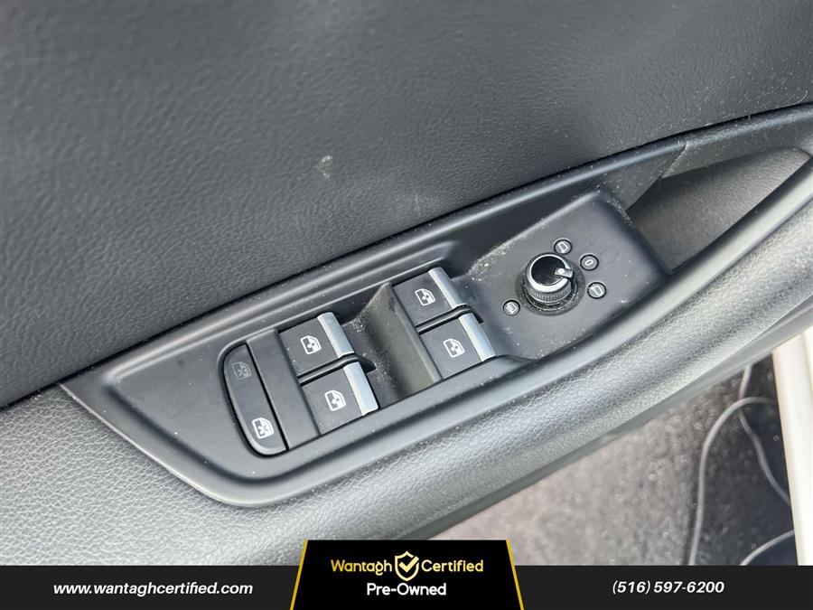 2019 Audi A4 Premium 45 TFSI quattro photo