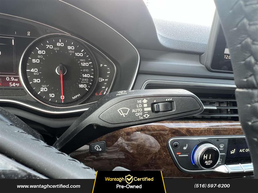 2019 Audi A4 Premium 45 TFSI quattro photo