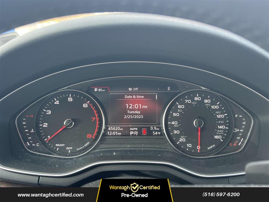 2019 Audi A4 Premium 45 TFSI quattro photo