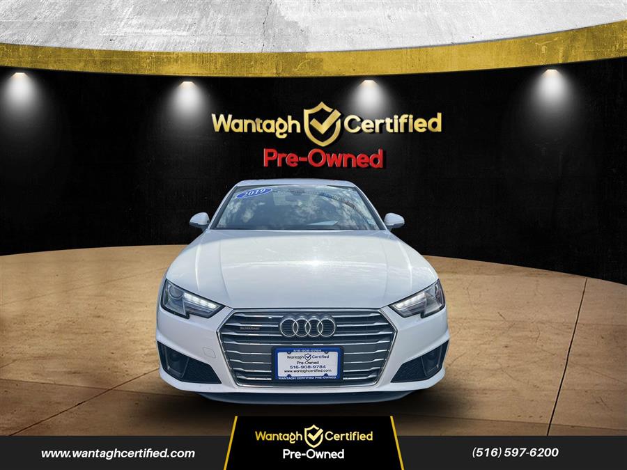 2019 Audi A4 Premium 45 TFSI quattro photo