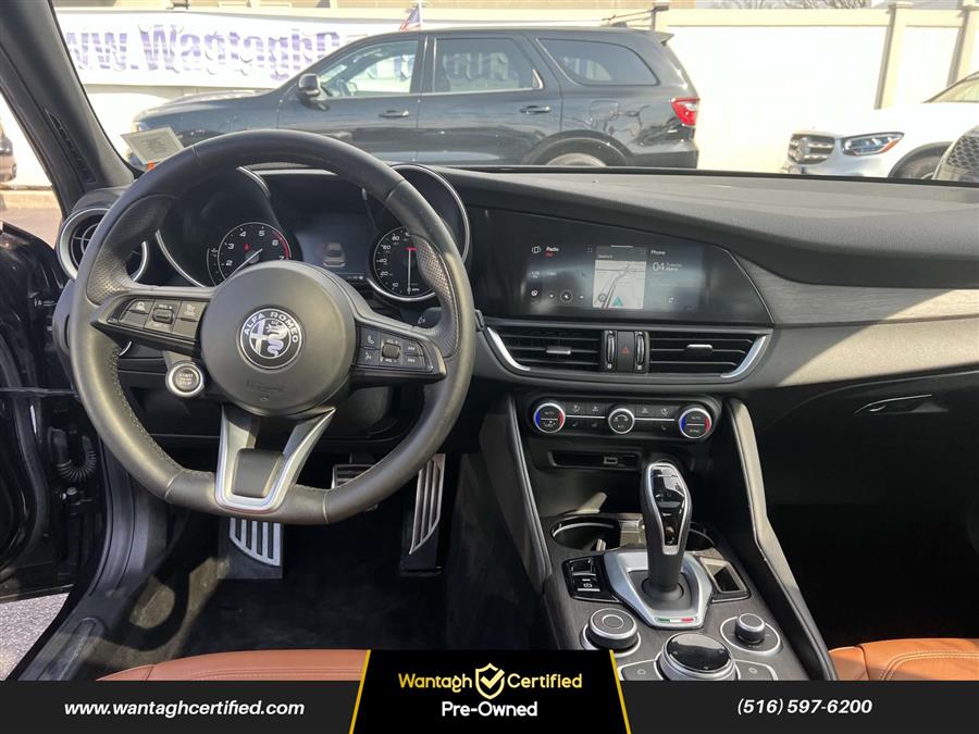 2022 Alfa Romeo Giulia Ti AWD photo