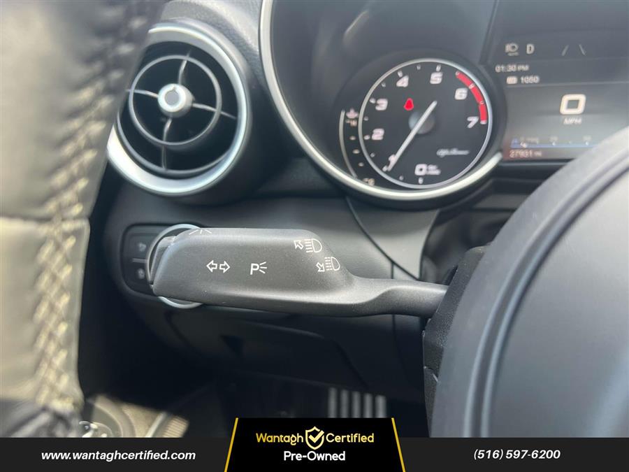 2022 Alfa Romeo Giulia Ti AWD photo