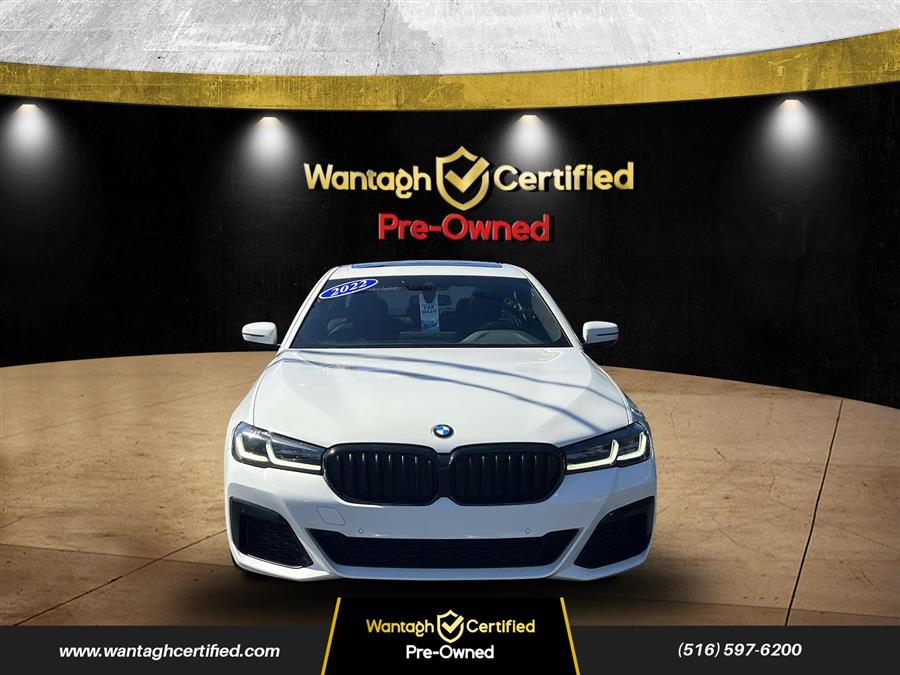 2022 BMW 5-Series 530i xDrive Sedan photo
