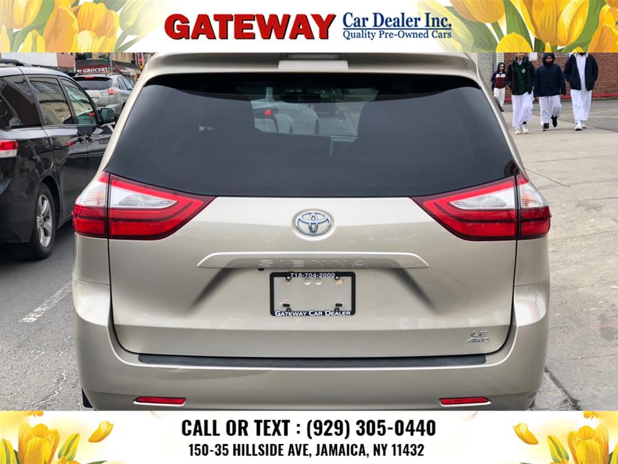 2016 Toyota Sienna 5dr 7-Pass Van LE AWD (Natl) photo