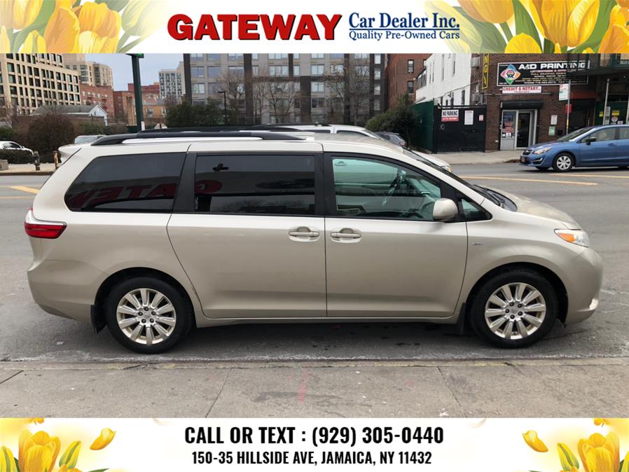 2016 Toyota Sienna 5dr 7-Pass Van LE AWD (Natl) photo