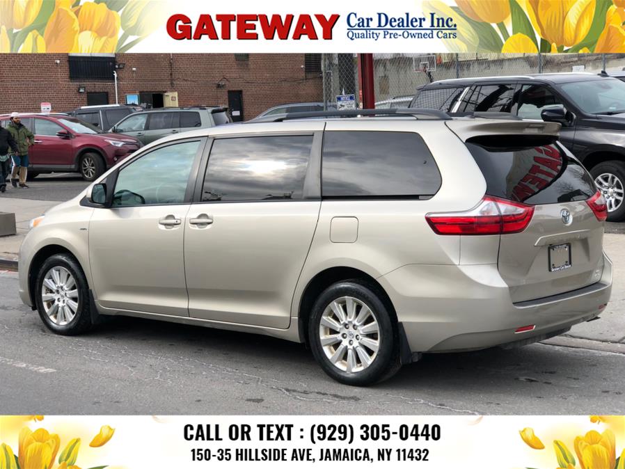 2016 Toyota Sienna 5dr 7-Pass Van LE AWD (Natl) photo